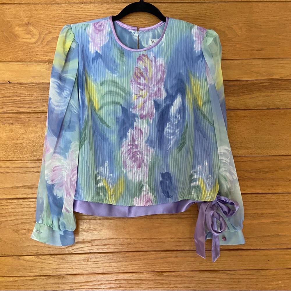 Vintage pastel floral pleated long sleeve top